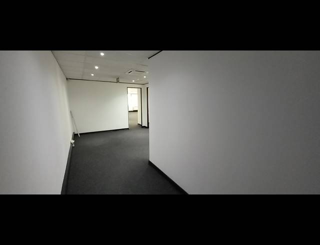 210M² OFFICE TO LET IN BRYANSTON
